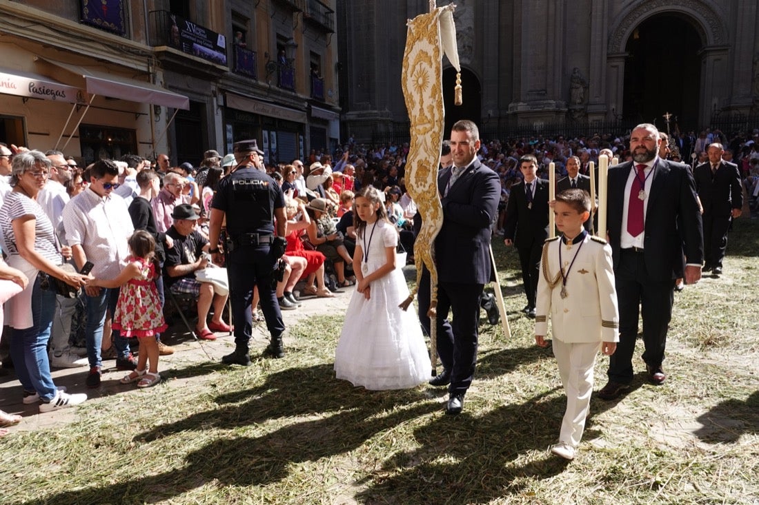 Si has estado en la Plaza de las Pasiegas, búscate en nuestra galería