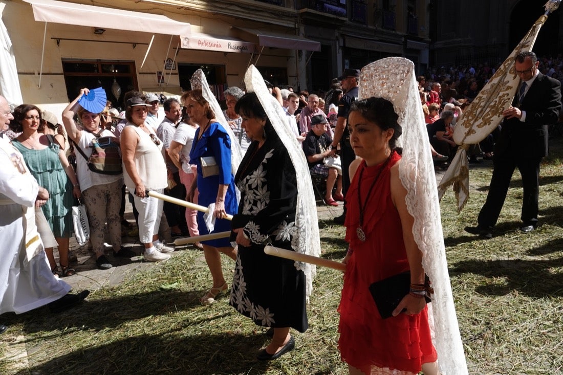 Si has estado en la Plaza de las Pasiegas, búscate en nuestra galería