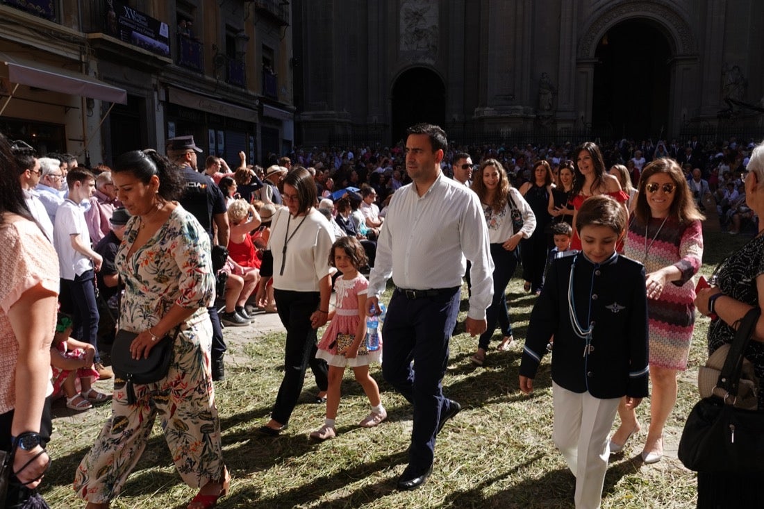 Si has estado en la Plaza de las Pasiegas, búscate en nuestra galería