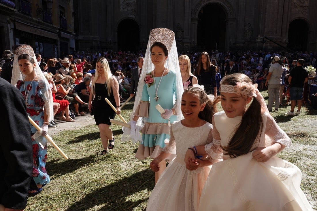 Si has estado en la Plaza de las Pasiegas, búscate en nuestra galería