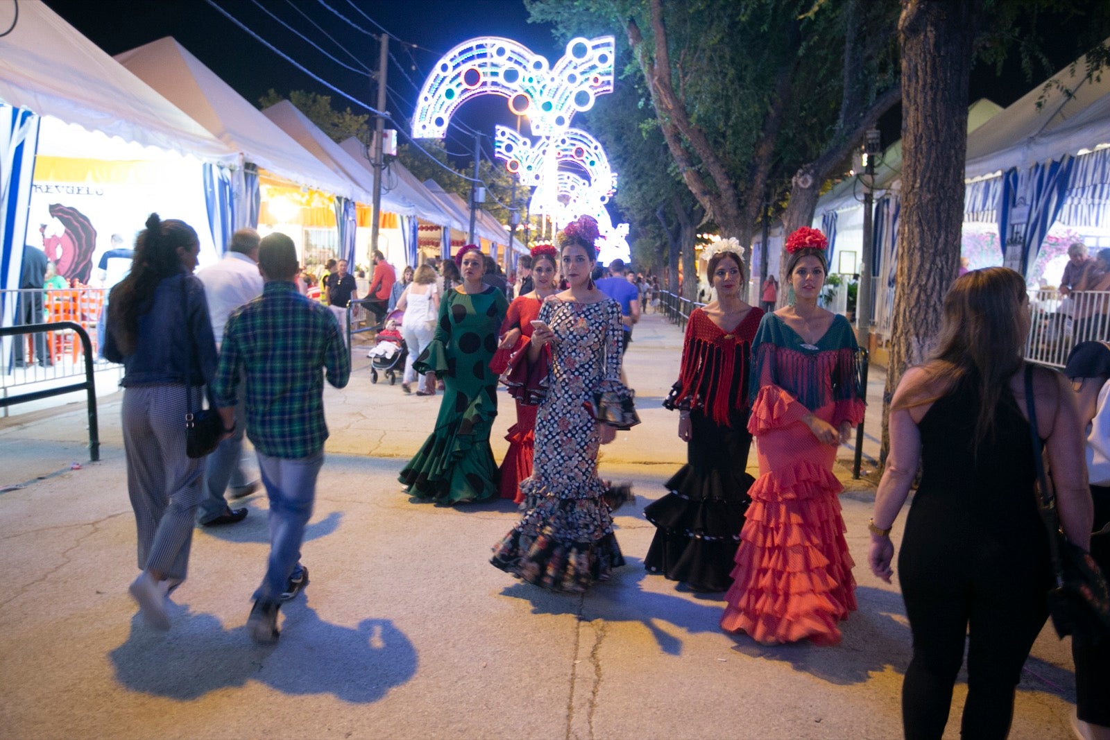 El festivo de la feria de Granada se hizo sentir en el recinto de Almanjáyar