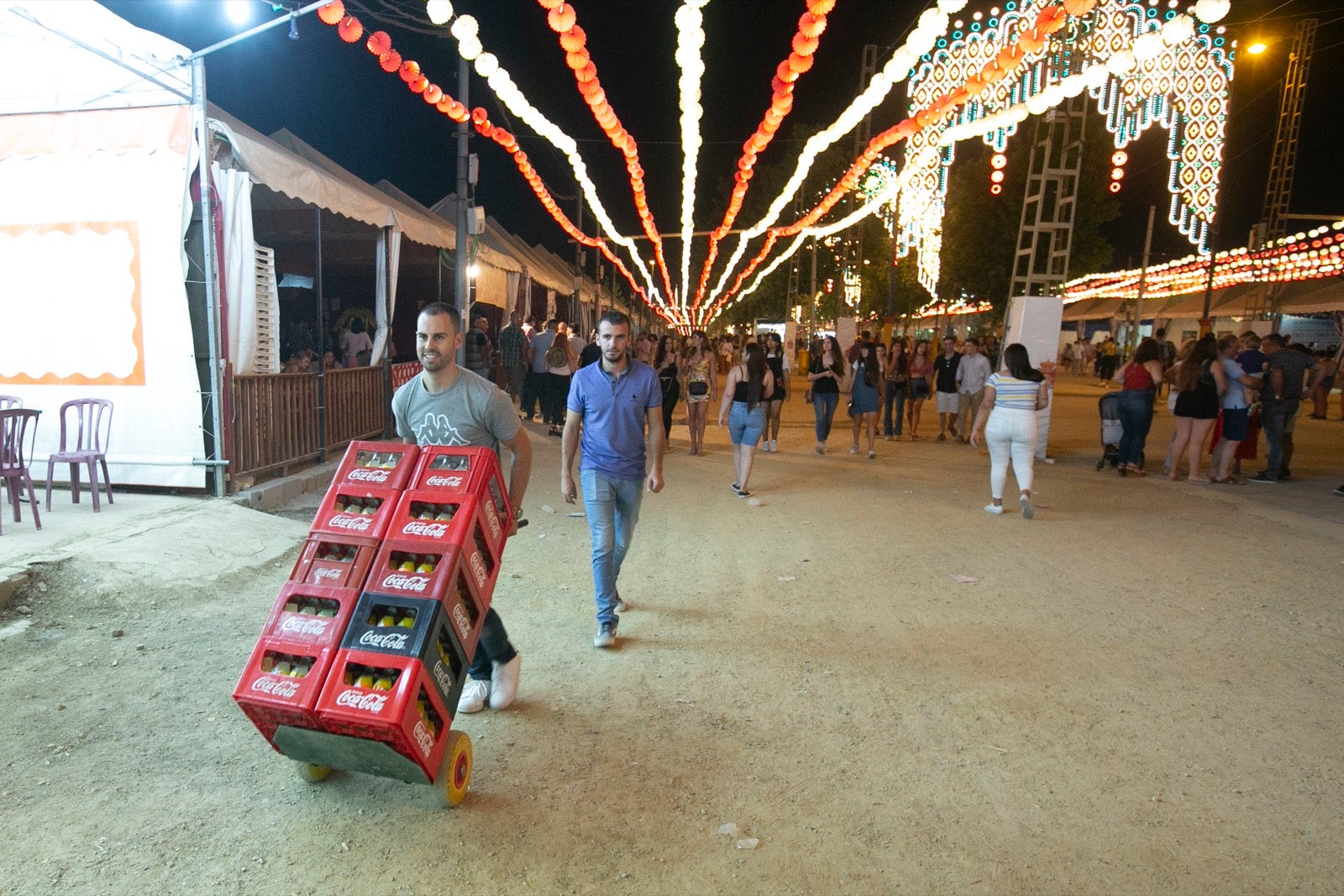 El festivo de la feria de Granada se hizo sentir en el recinto de Almanjáyar