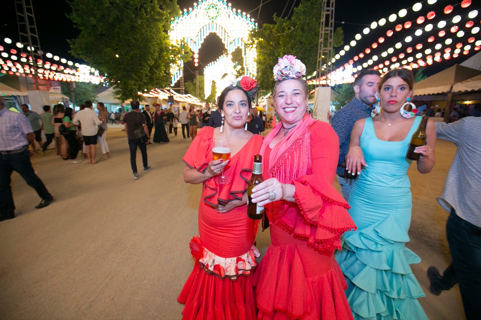 El festivo de la feria de Granada se hizo sentir en el recinto de Almanjáyar