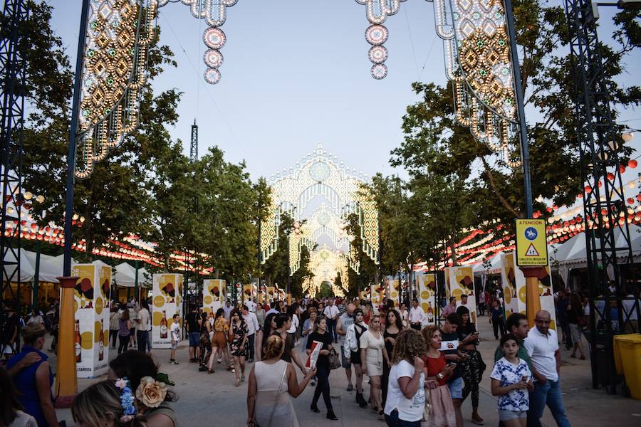 El festivo de la feria de Granada se hizo sentir en el recinto de Almanjáyar