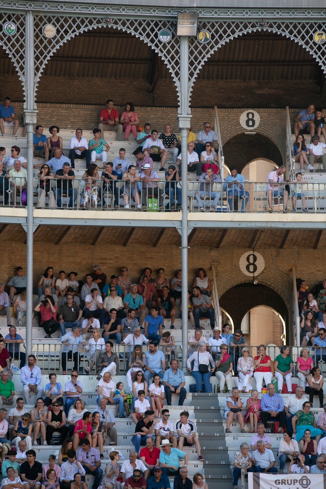 Borja Collado y Miguel Aguilar ponen broche triunfal a la feria del Corpus. El bastetano Aquilino Girón, que cortó una oreja y acreditó sobrado valor, acabó en la enfermería con una lesión en la rodilla