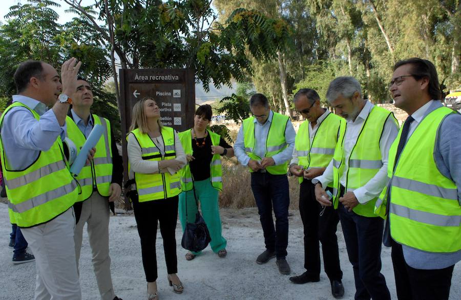 La consejera de Fomento, Infraestructuras y Ordenación del Territorio, Marifrán Carazo, confía en que las obras, valoradas en 700.000 euros, estén acabadas en el plazo de cinco meses