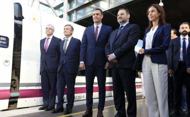 AVE a Granada: Pedro Sánchez, en el primer viaje: «Es de mis ciudades favoritas de España»