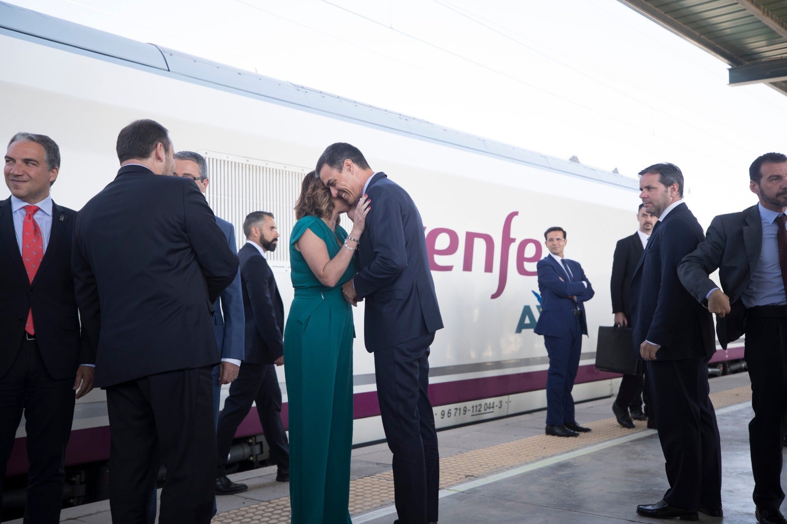 El presidente del Gobierno, Pedro Sánchez, inaugura en Antequera la línea que une está ciudad con Granada y Madrid