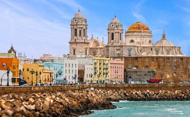 5 imprescindibles que no te puedes perder si visitas Cádiz este verano