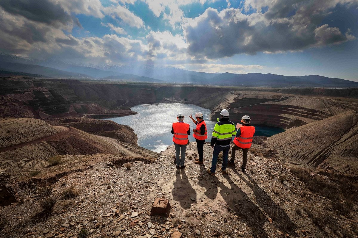 Así son las antiguas minas de Alquife