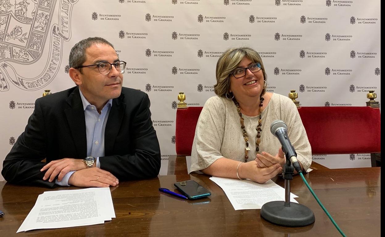 Ayuntamiento de Granada: El PSOE acusa al nuevo gobierno de usar «el ahorro de los últimos tres años» para subirse el sueldo