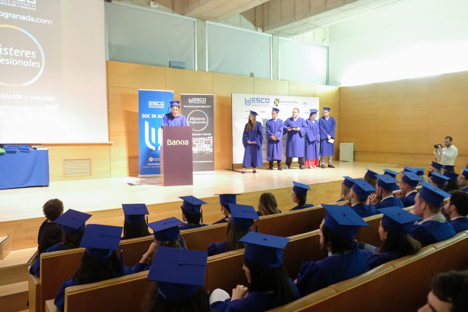 Después de cuatro años de estudios, la de anoche era una fecha muy esperada para varias promociones de esta escuela