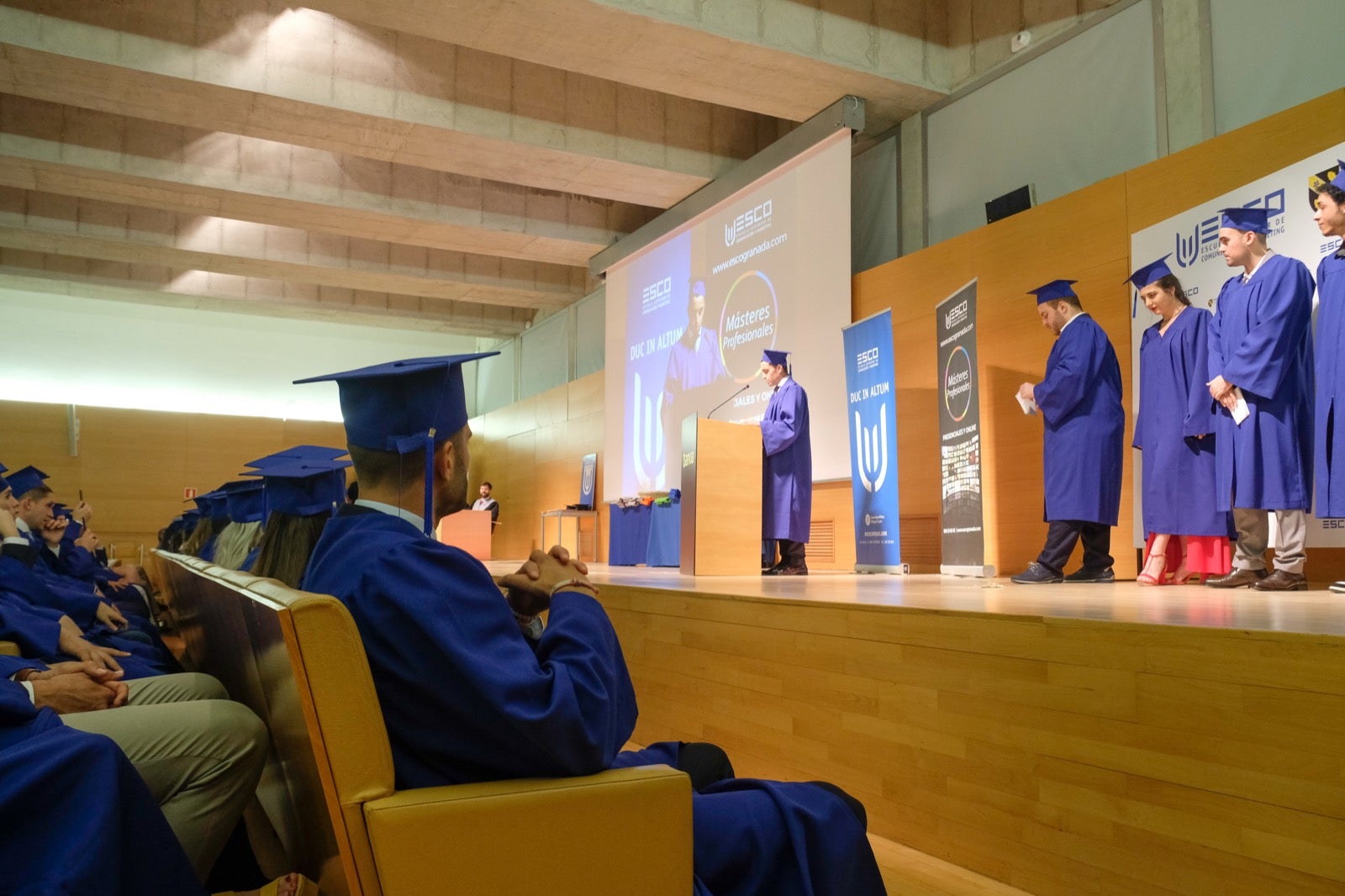 Después de cuatro años de estudios, la de anoche era una fecha muy esperada para varias promociones de esta escuela