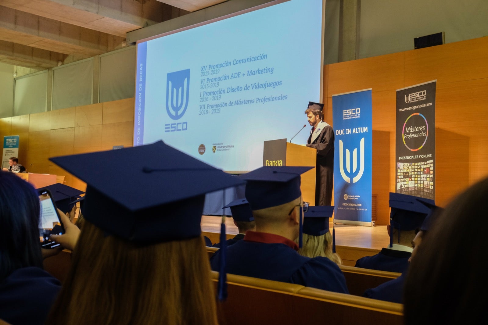 Después de cuatro años de estudios, la de anoche era una fecha muy esperada para varias promociones de esta escuela