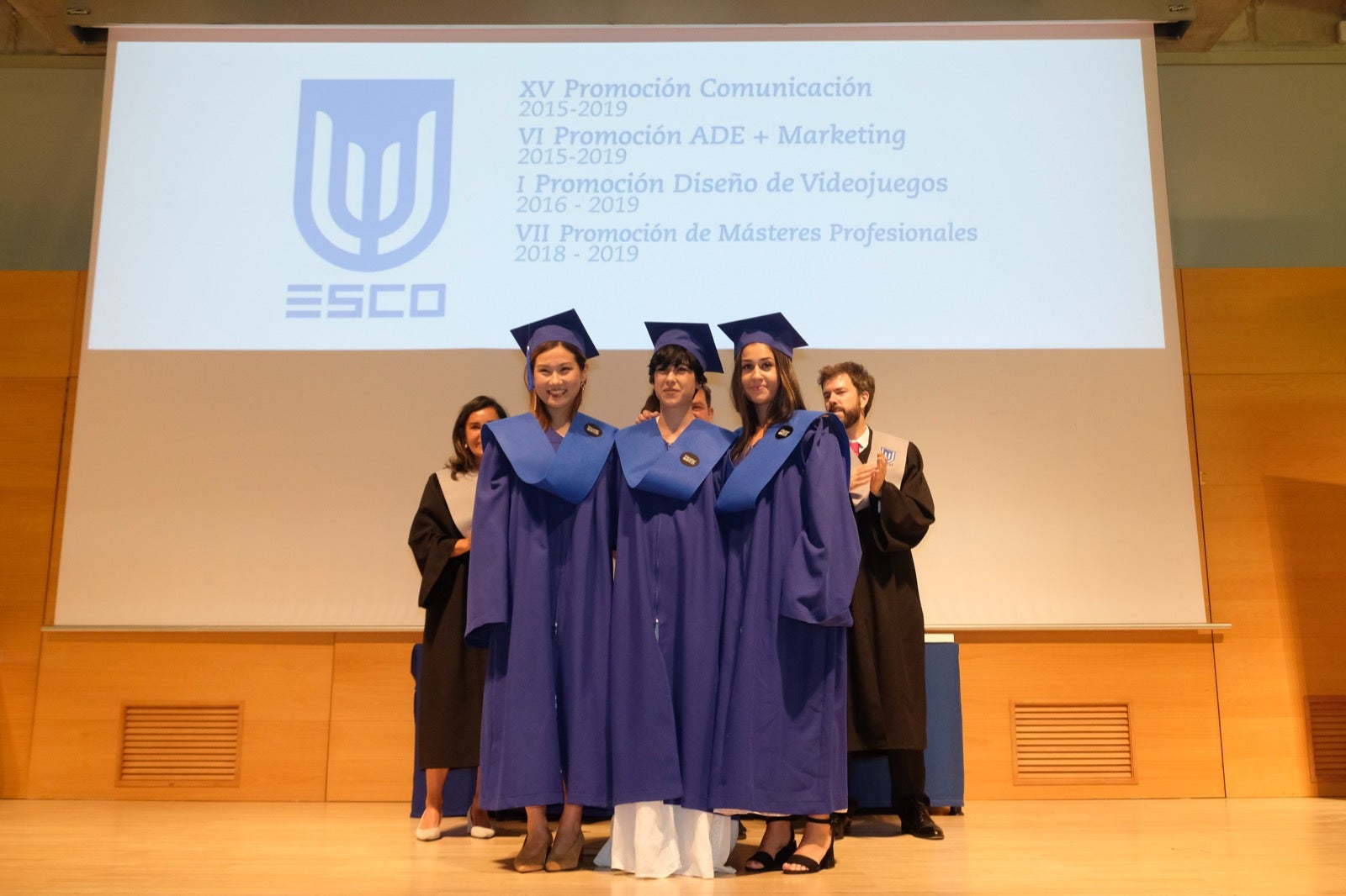 Después de cuatro años de estudios, la de anoche era una fecha muy esperada para varias promociones de esta escuela