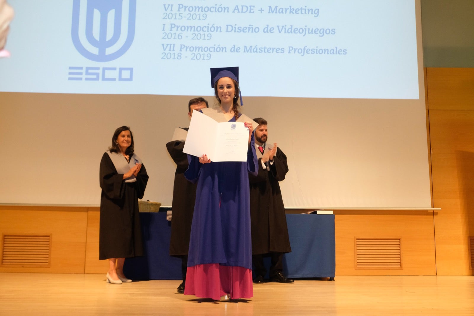 Después de cuatro años de estudios, la de anoche era una fecha muy esperada para varias promociones de esta escuela