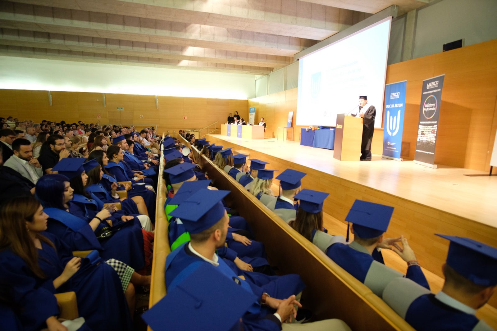 Después de cuatro años de estudios, la de anoche era una fecha muy esperada para varias promociones de esta escuela