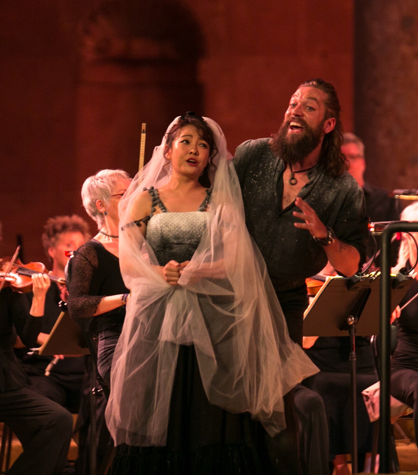 René Jacobs ofrece una versión amplia, luminosa, llena de ese espíritu mozartiano y que aflora en cualquier momento de tan grandiosa partitura