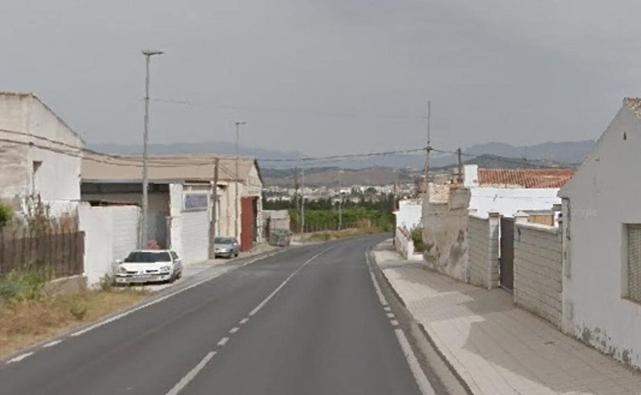 Accidente mortal en Granada: Muere un motorista de 22 años el chocar contra un camión en Motril