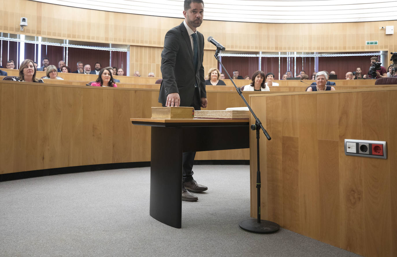 José Entrena ha sido reelegido presidente contando con los votos de PSOE, Adelante, IU y Cs