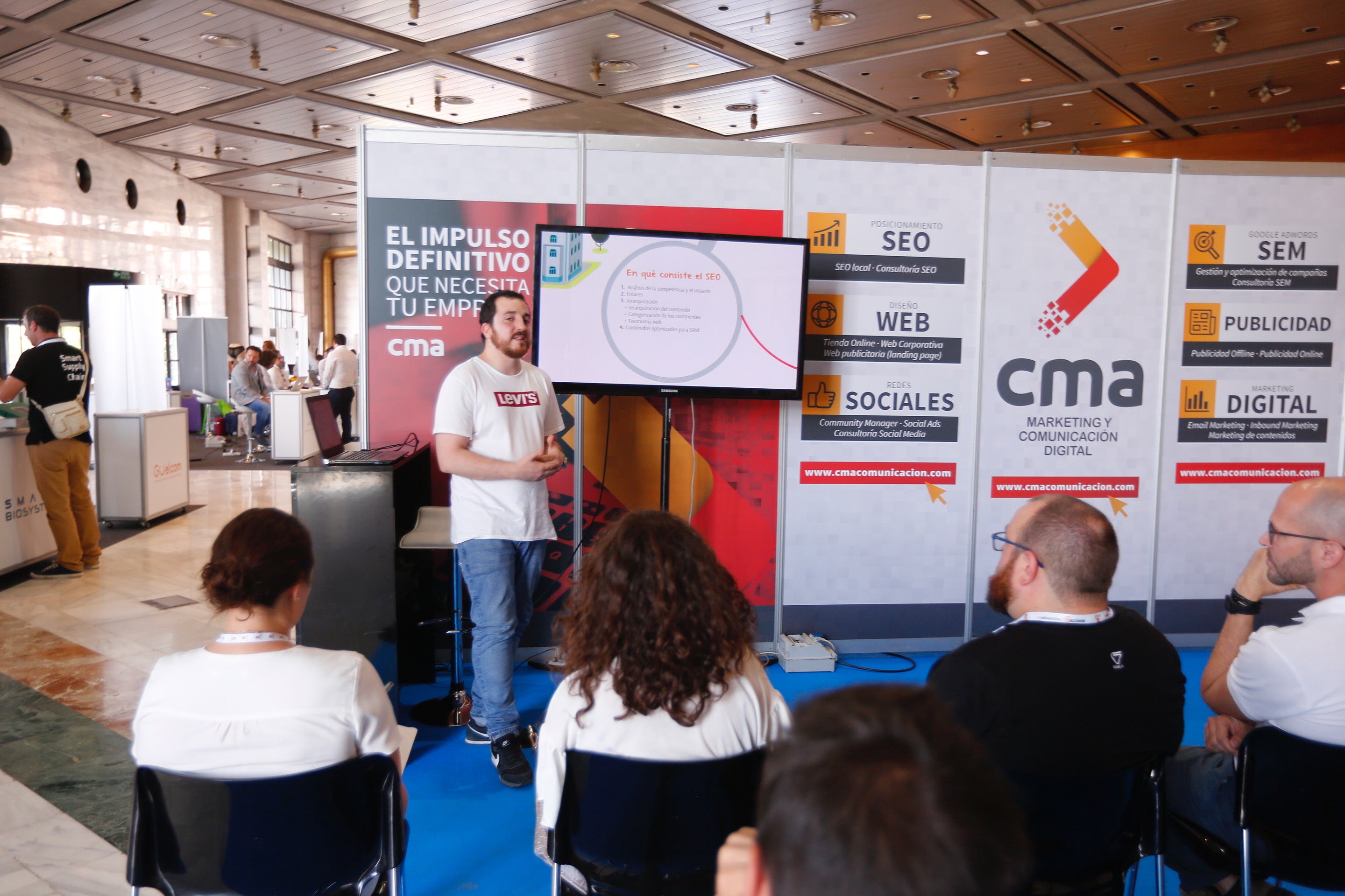 Turno para los pitches en Alhambra Venture 