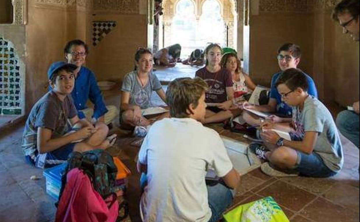 Planes con niños en Granada: actividades veraniegas para los más pequeños y sus familias