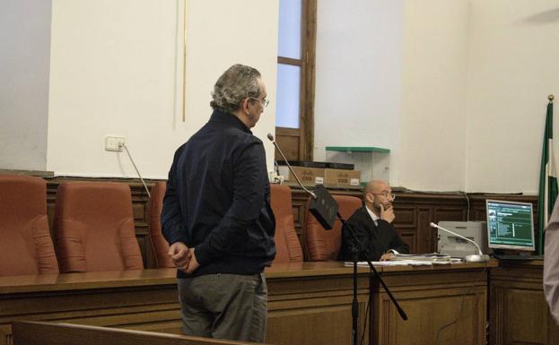 El superintendente, que ya ha cesado en el cargo, en el juicio celebrado en la Audiencia. 