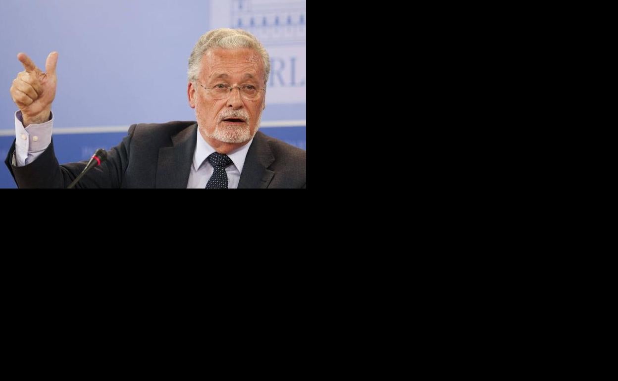 Maeztu consigue el visto bueno para continuar como Defensor con el rechazo de Vox y la abstención de Adelante