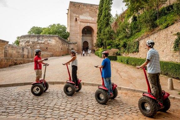 Distintas empresas han hecho negocio gracias a la facilidad para subir cuestas del segway. 