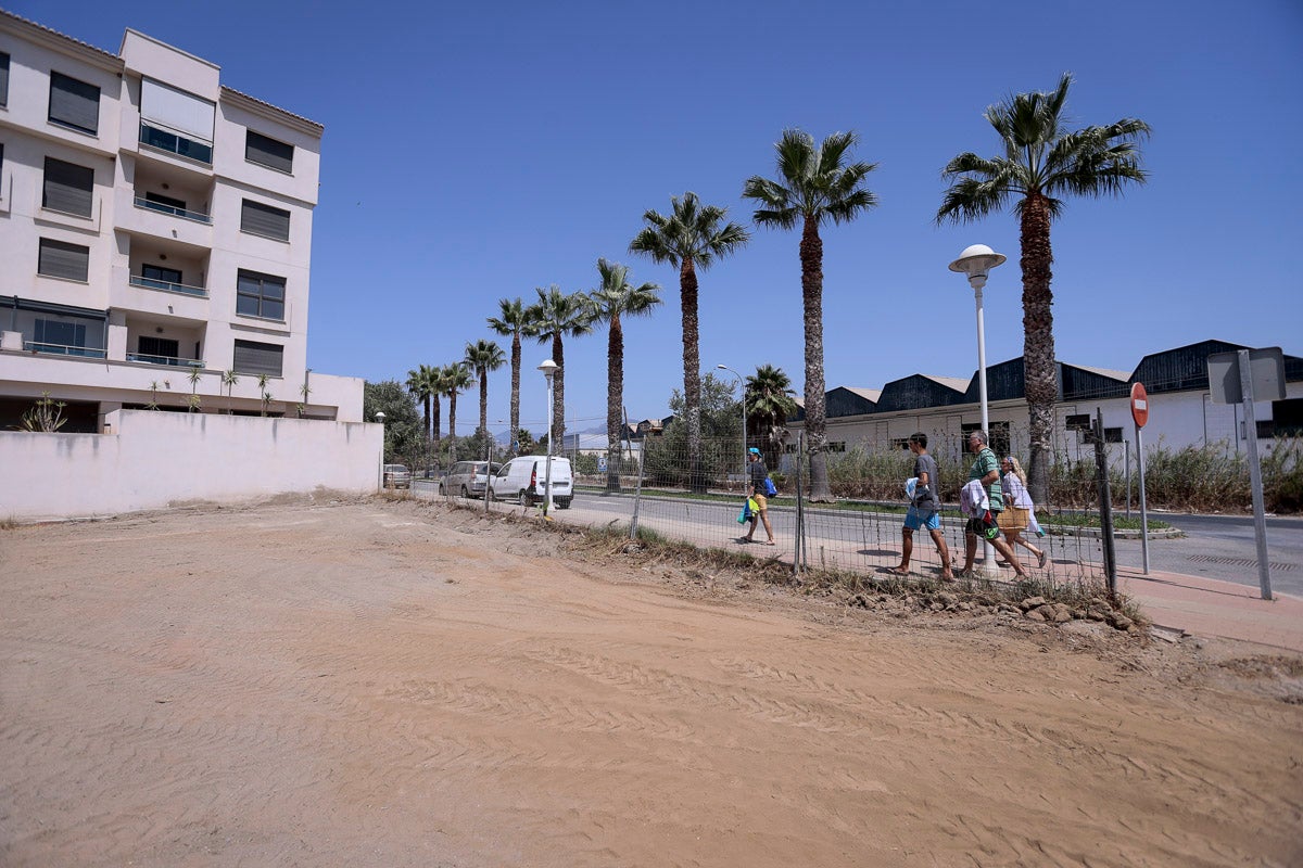 Fotos: Zona de playa Poniente que el Ayuntamiento quiere utilizar como aparcamientos