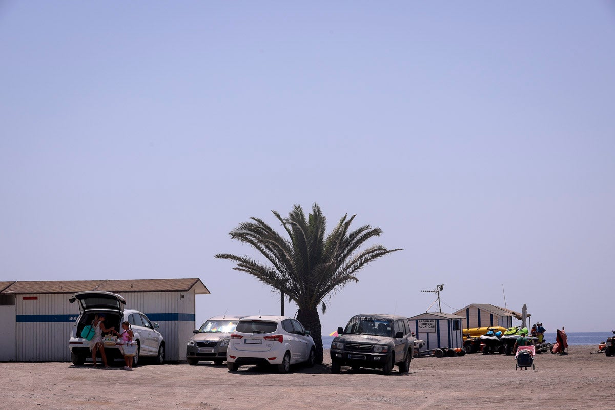 Fotos: Zona de playa Poniente que el Ayuntamiento quiere utilizar como aparcamientos