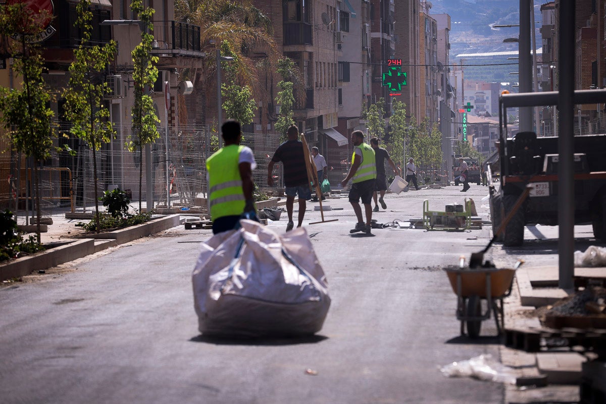 La alcaldesa aseguró a final de junio que si la obra no estaba acabada por completo hoy se expedientaría a la empresa