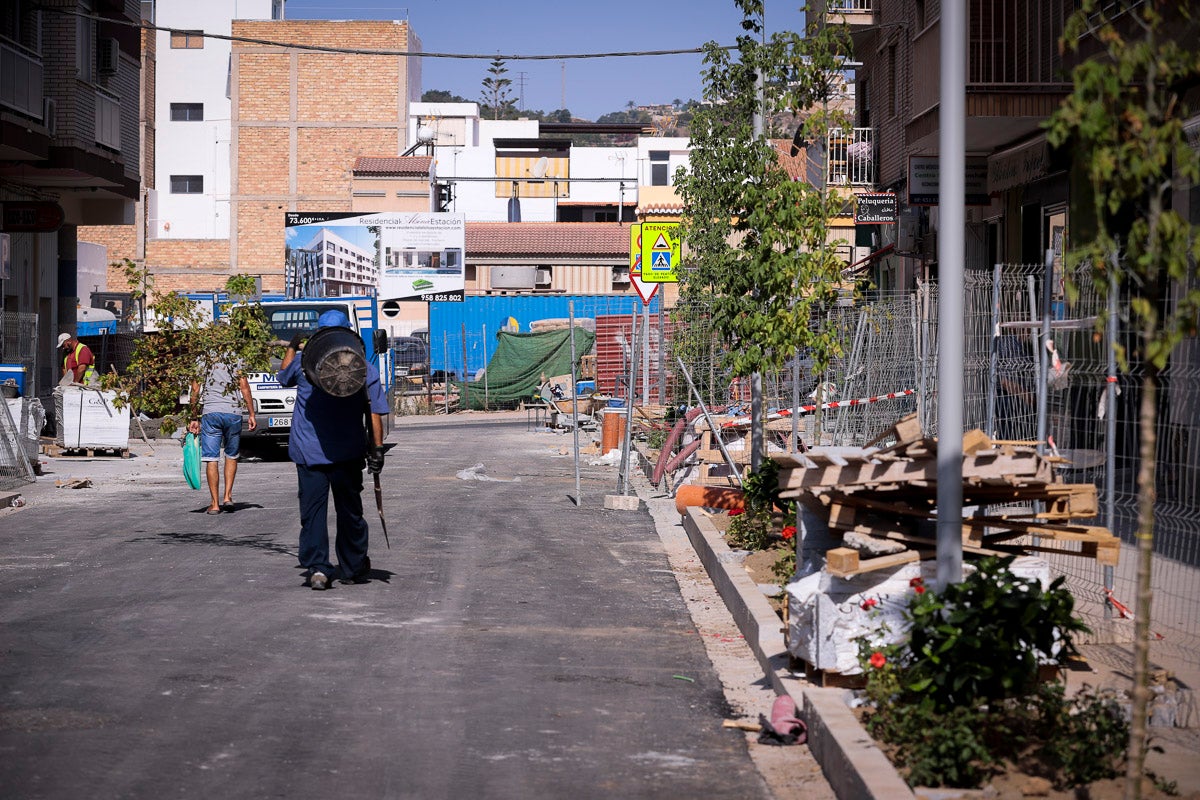 La alcaldesa aseguró a final de junio que si la obra no estaba acabada por completo hoy se expedientaría a la empresa