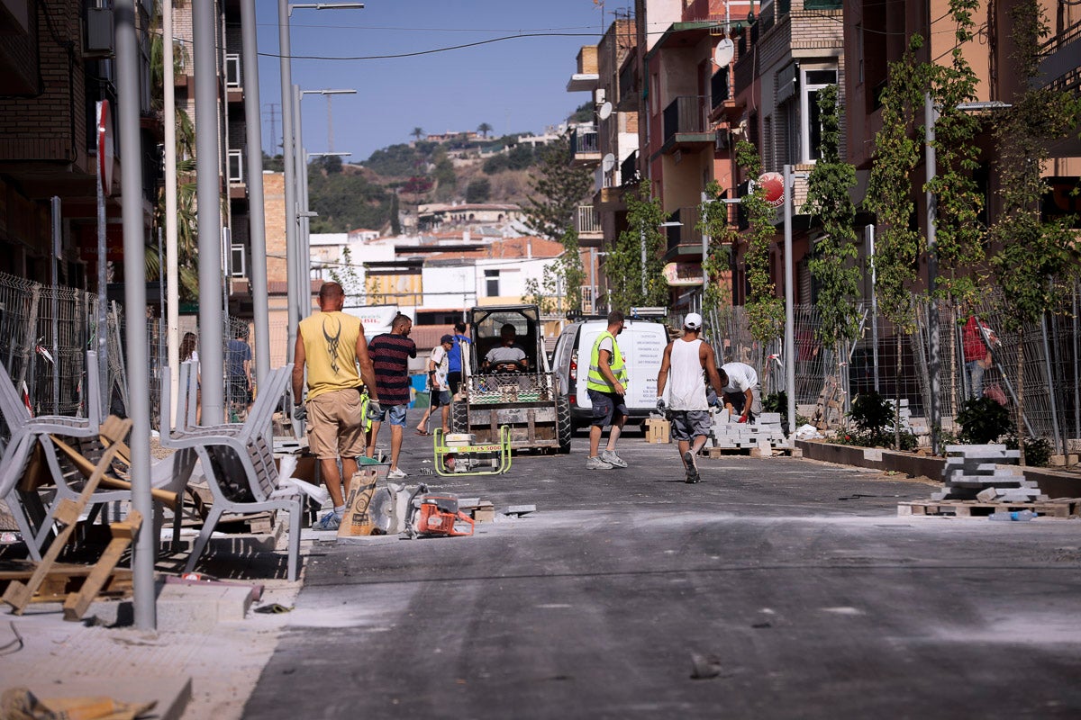 La alcaldesa aseguró a final de junio que si la obra no estaba acabada por completo hoy se expedientaría a la empresa