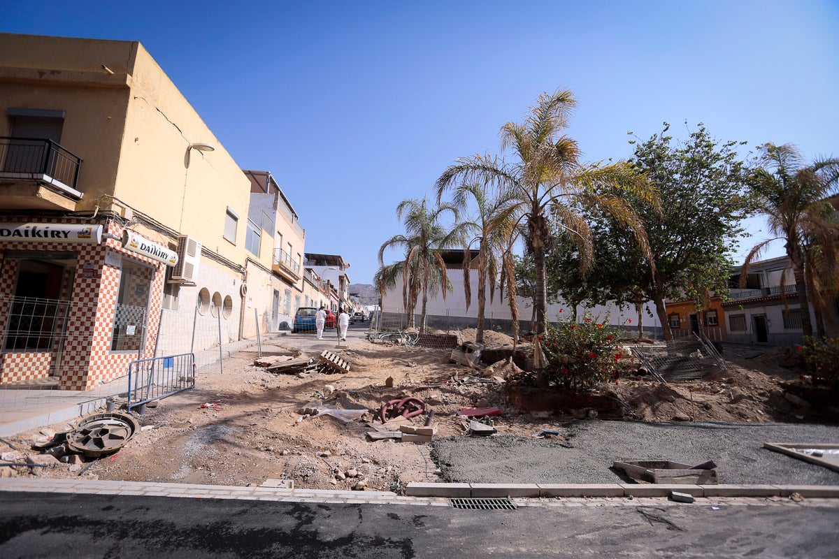 La alcaldesa aseguró a final de junio que si la obra no estaba acabada por completo hoy se expedientaría a la empresa