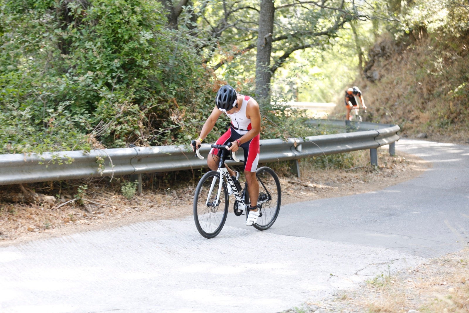 Fotos: Nos metemos e lleno en el espectacular triatlón de Sierra Nevada: así ha sido