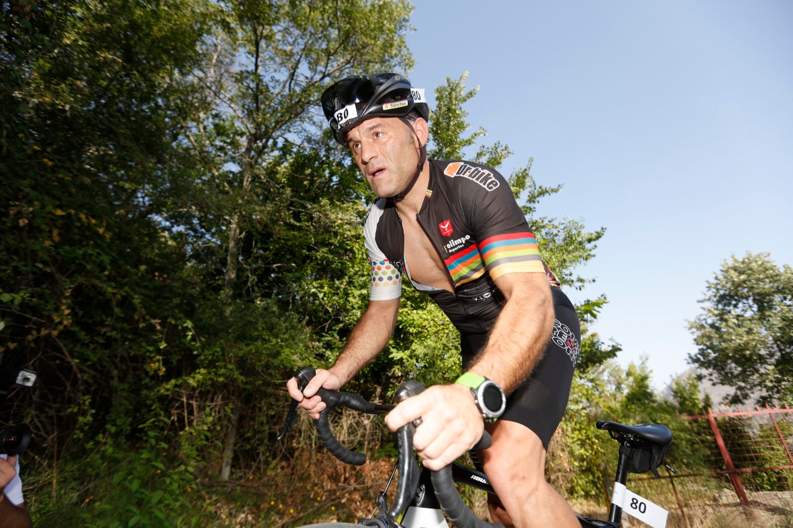 Fotos: Nos metemos e lleno en el espectacular triatlón de Sierra Nevada: así ha sido