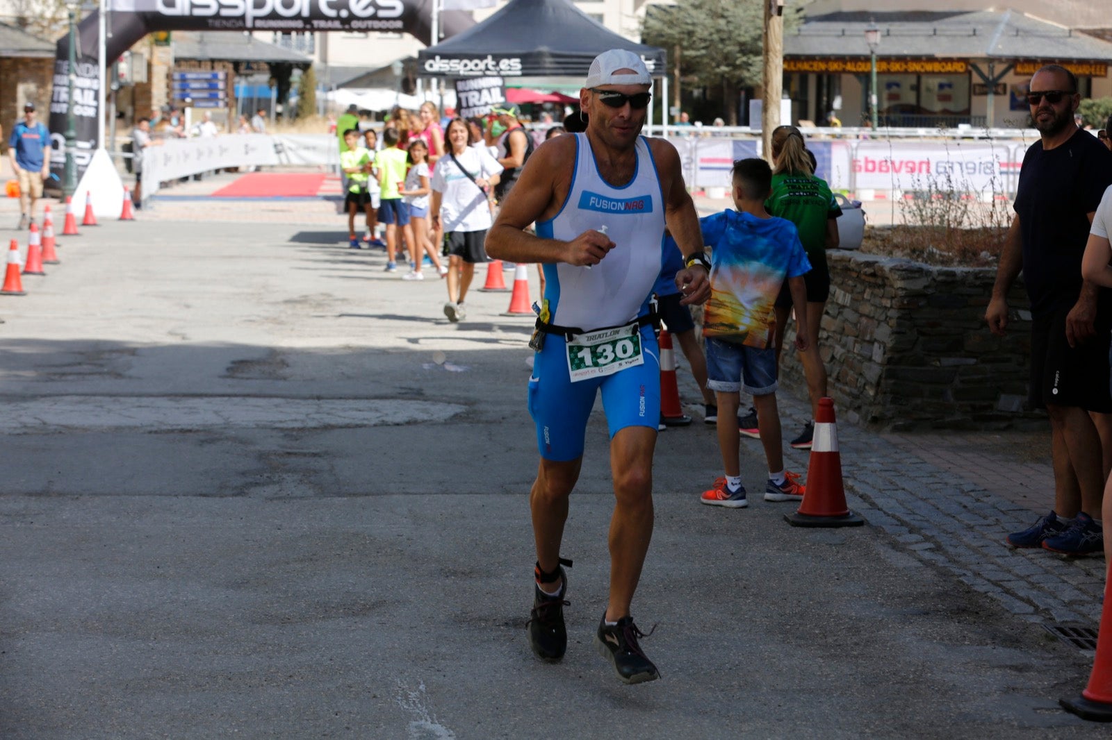 Fotos: Nos metemos e lleno en el espectacular triatlón de Sierra Nevada: así ha sido
