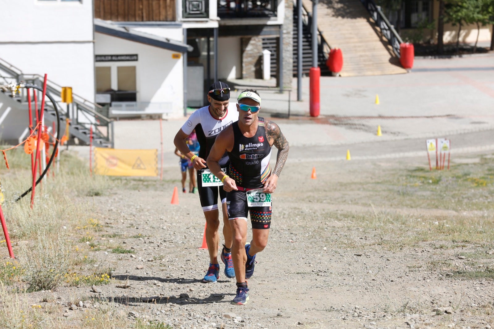 Fotos: Nos metemos e lleno en el espectacular triatlón de Sierra Nevada: así ha sido