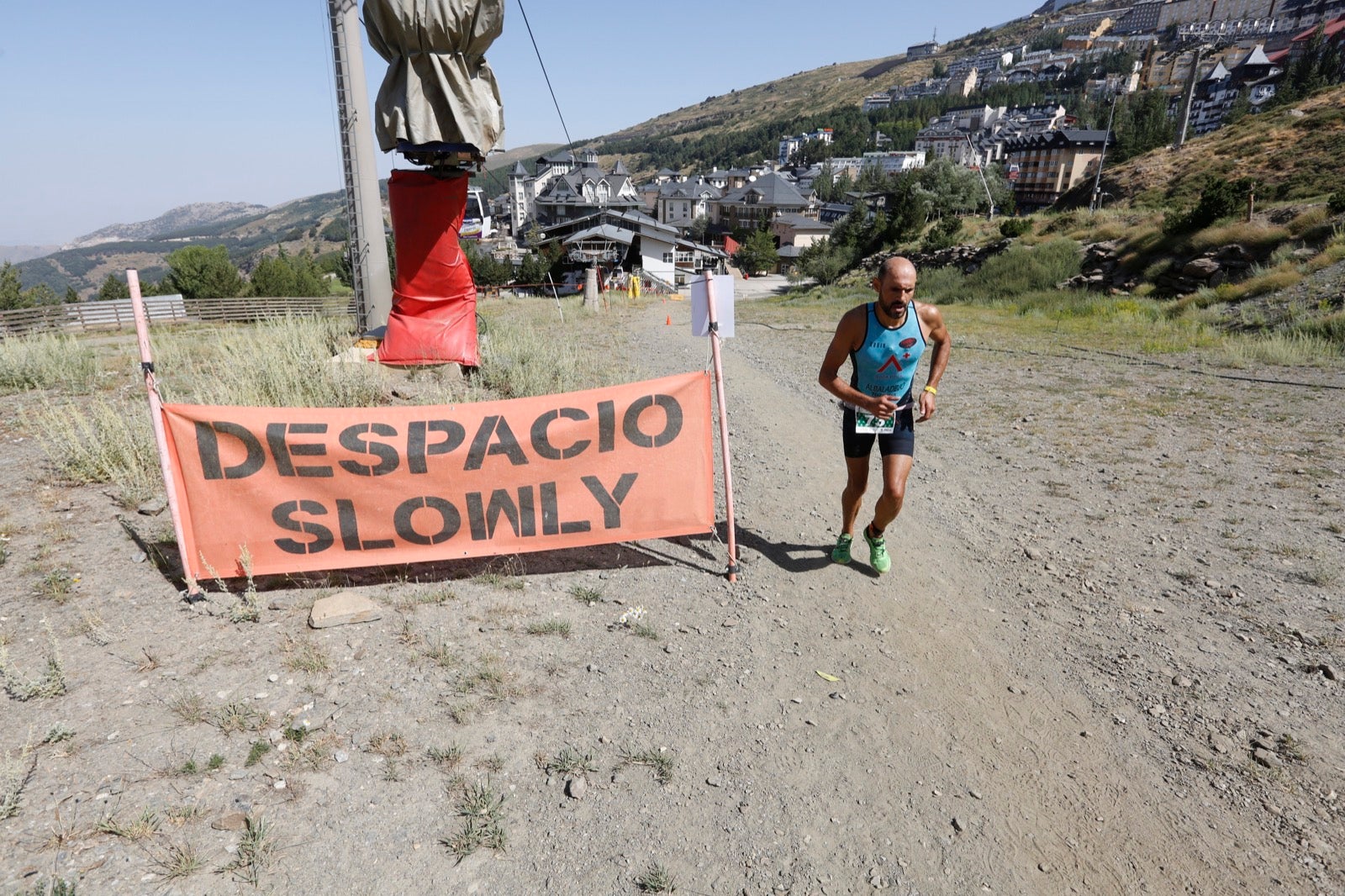 Fotos: Nos metemos e lleno en el espectacular triatlón de Sierra Nevada: así ha sido