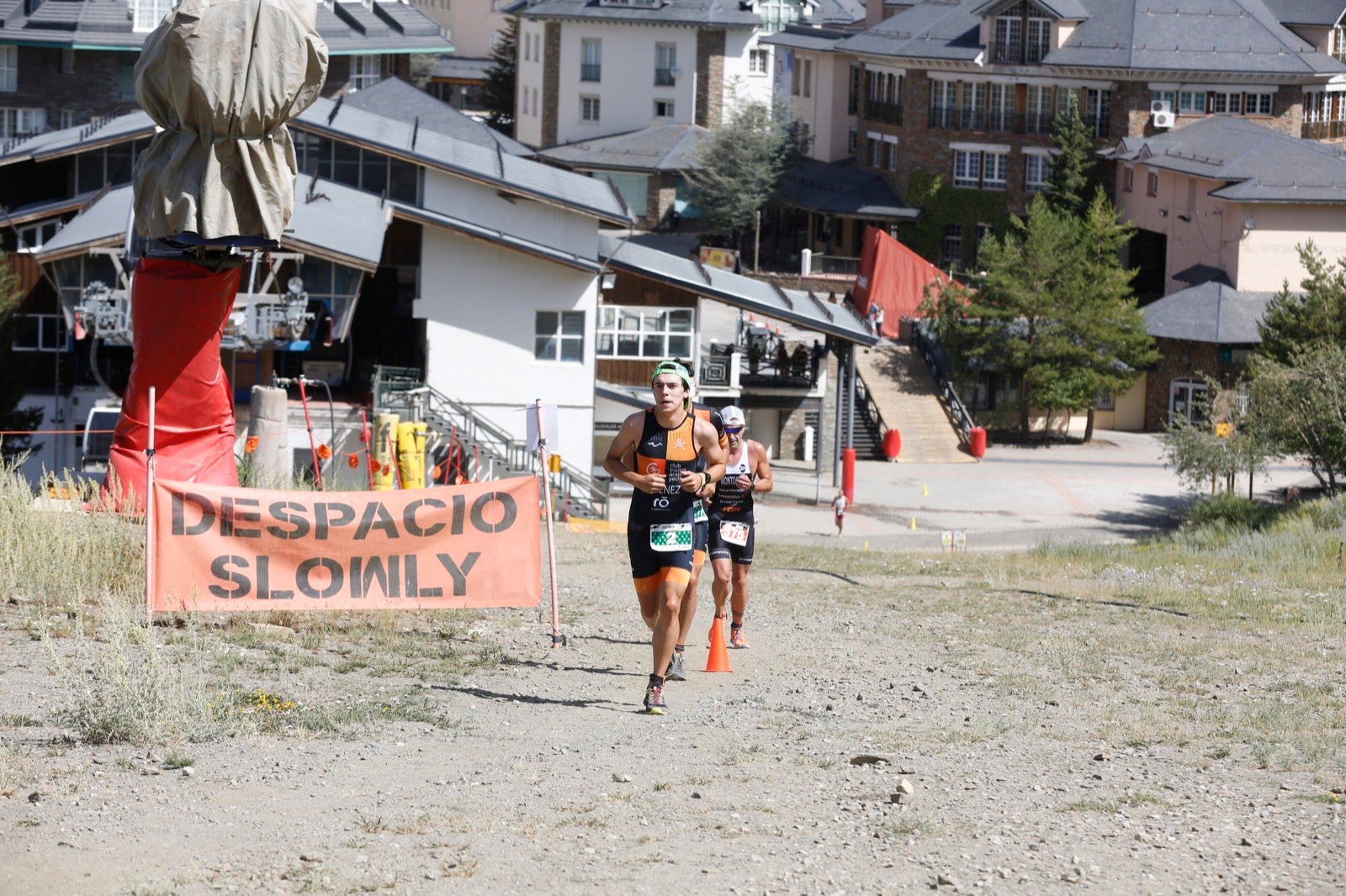Fotos: Nos metemos e lleno en el espectacular triatlón de Sierra Nevada: así ha sido