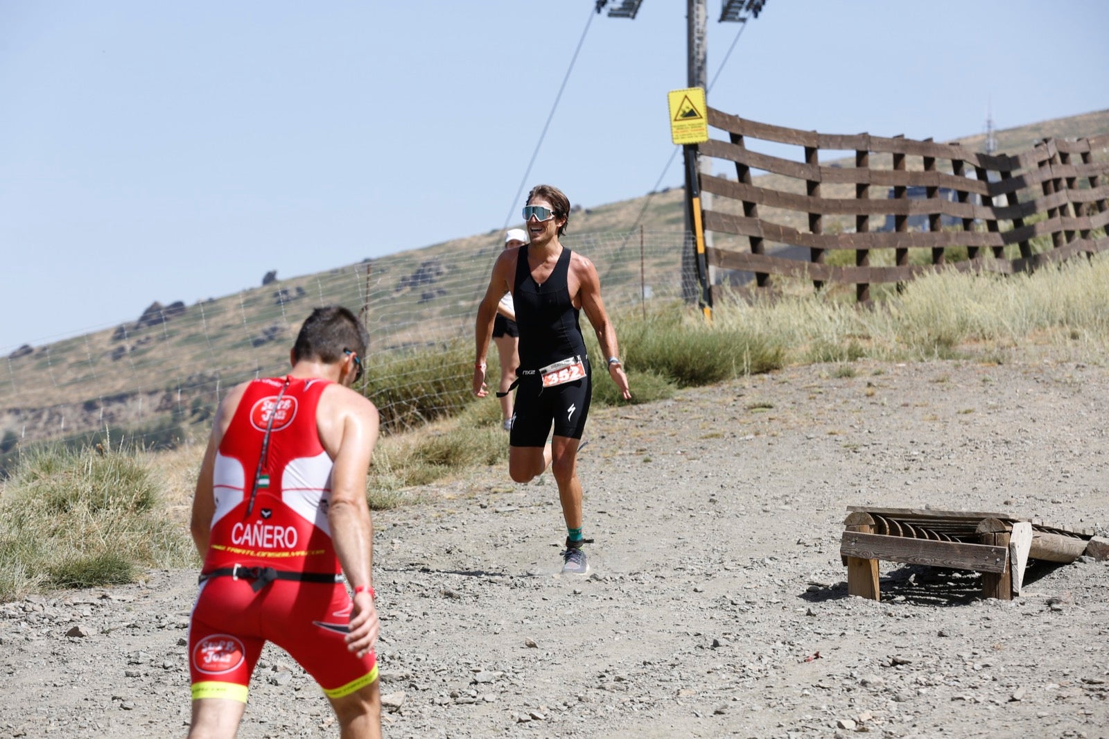 Fotos: Nos metemos e lleno en el espectacular triatlón de Sierra Nevada: así ha sido
