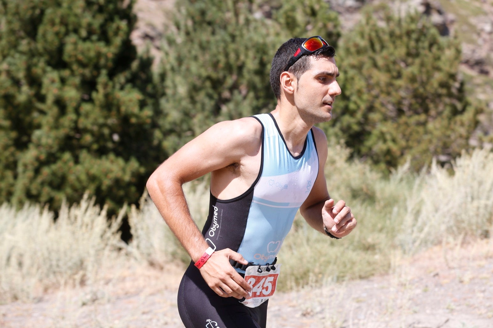 Fotos: Nos metemos e lleno en el espectacular triatlón de Sierra Nevada: así ha sido