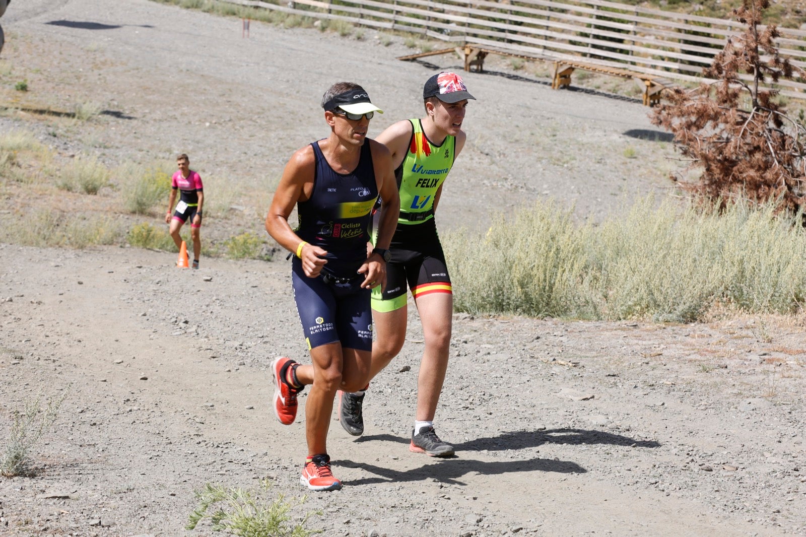 Fotos: Nos metemos e lleno en el espectacular triatlón de Sierra Nevada: así ha sido