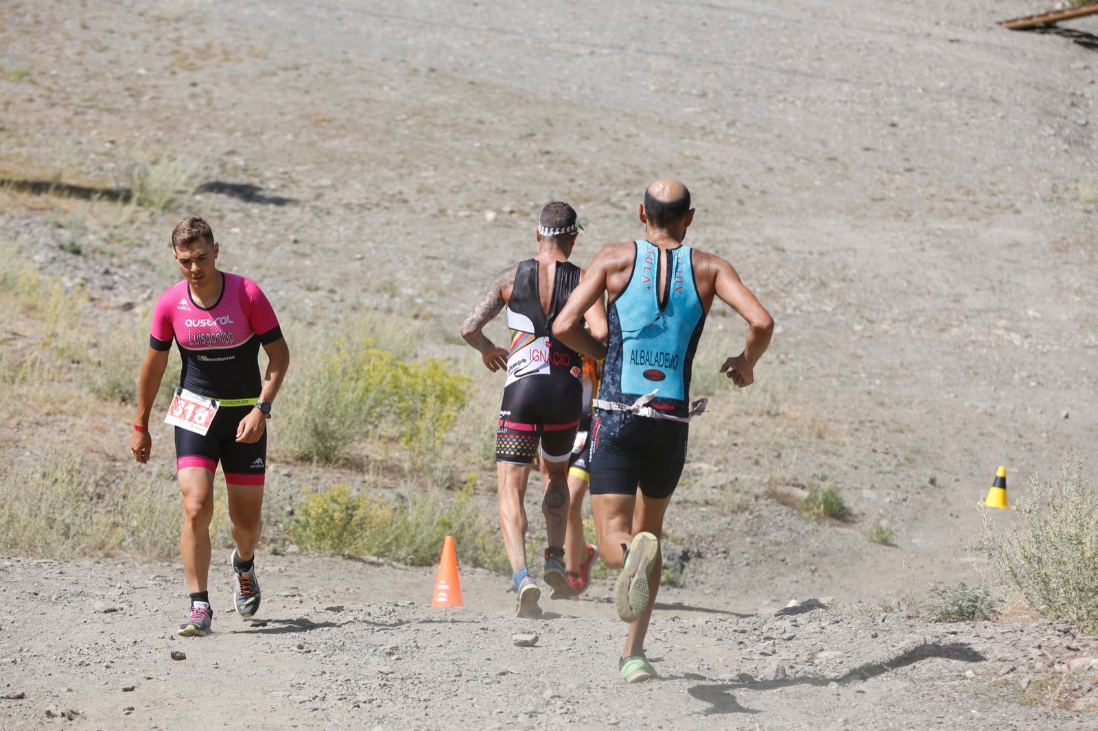 Fotos: Nos metemos e lleno en el espectacular triatlón de Sierra Nevada: así ha sido
