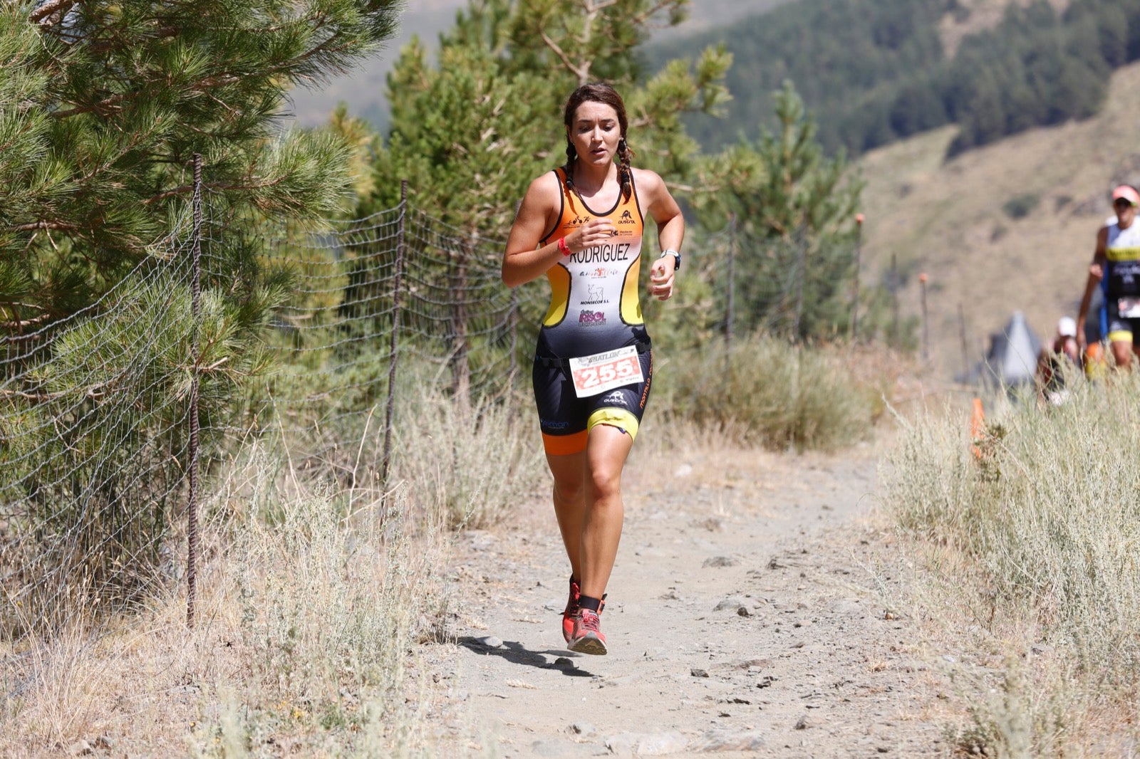 Fotos: Nos metemos e lleno en el espectacular triatlón de Sierra Nevada: así ha sido