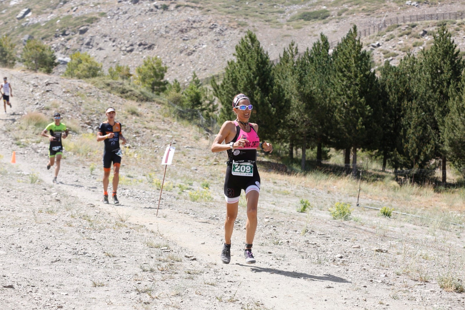 Fotos: Nos metemos e lleno en el espectacular triatlón de Sierra Nevada: así ha sido