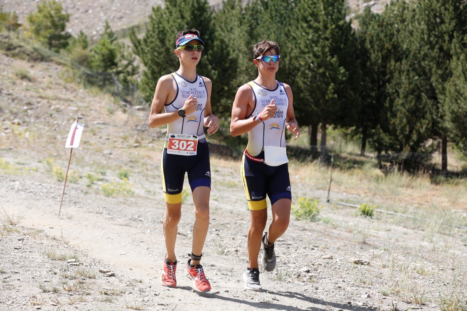 Fotos: Nos metemos e lleno en el espectacular triatlón de Sierra Nevada: así ha sido