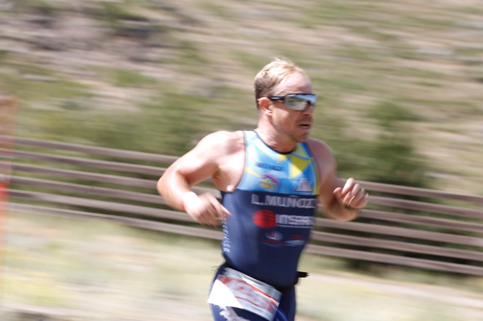 Fotos: Nos metemos e lleno en el espectacular triatlón de Sierra Nevada: así ha sido