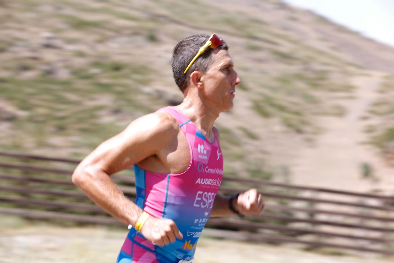 Fotos: Nos metemos e lleno en el espectacular triatlón de Sierra Nevada: así ha sido